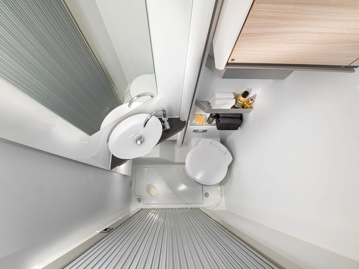 La salle de bain — ADRIA Compact 60Y
