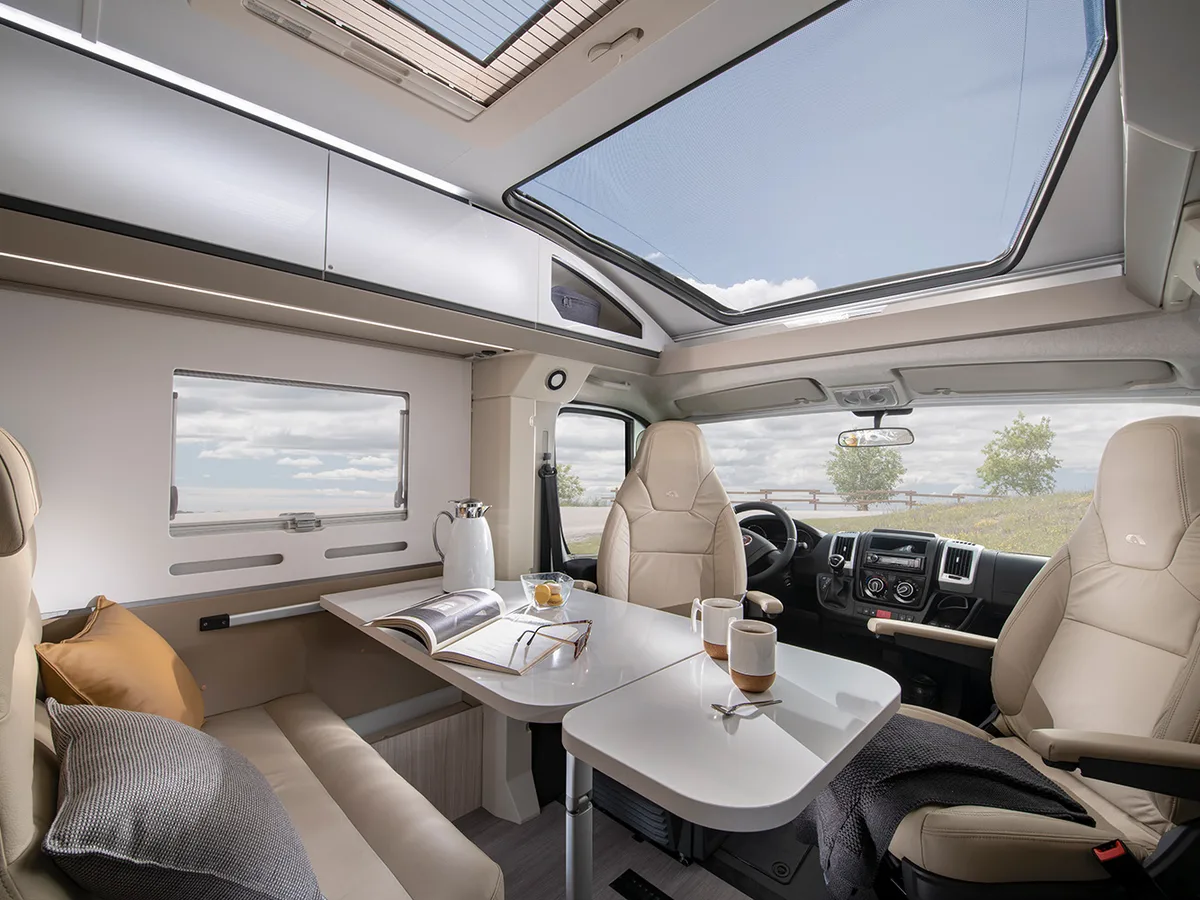 Le salon — ADRIA Compact 60Y